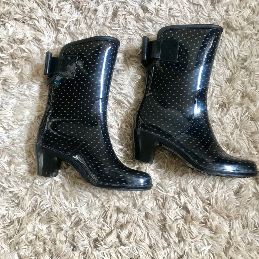 Polkadot rain boots